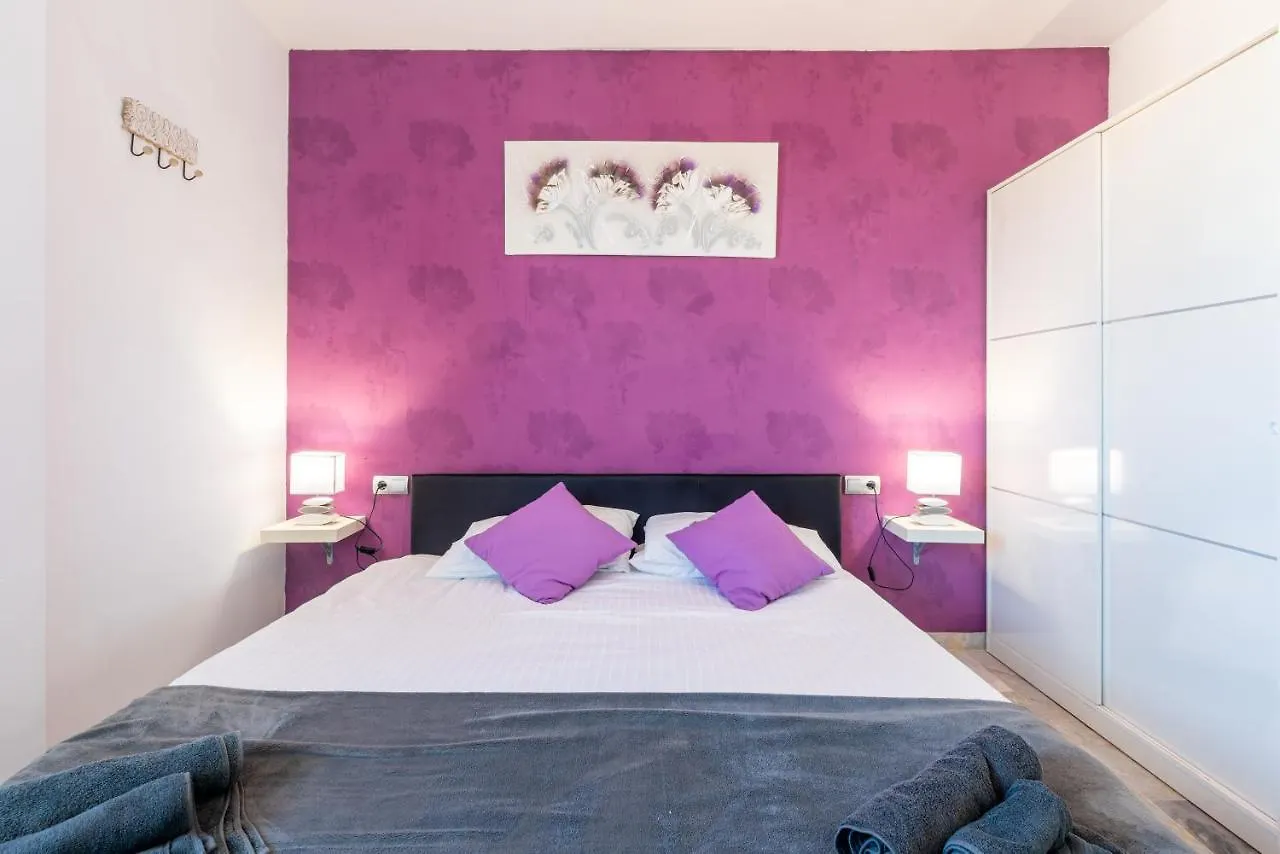 Luxury 3 Bed Apartment Torreblanca Fuengirola 0*,  Španělsko